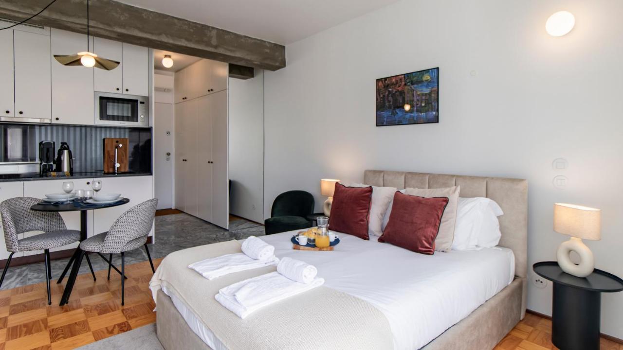 Ceuta Studio Apartments By Lovelystay OOporto Exterior foto