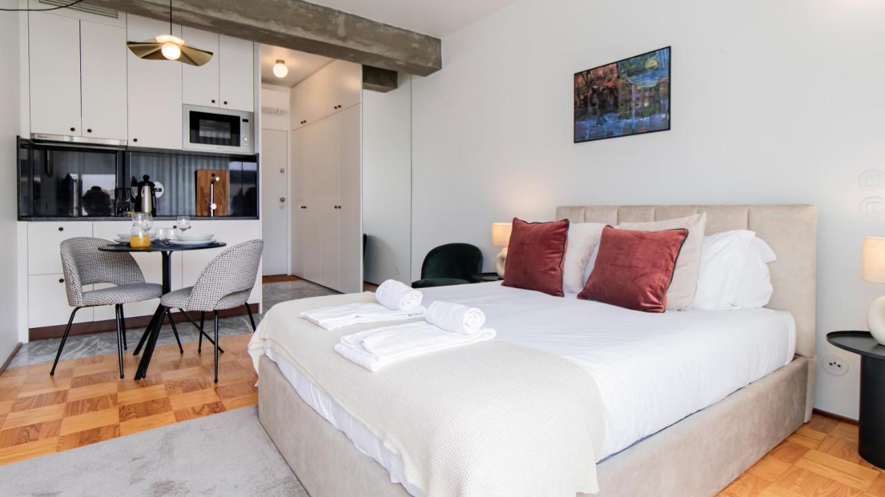 Ceuta Studio Apartments By Lovelystay OOporto Exterior foto